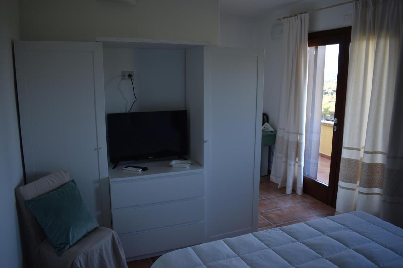 Hotel Domus Francy San Teodoro  Exterior foto