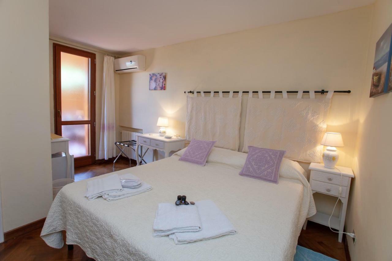 Hotel Domus Francy San Teodoro  Exterior foto